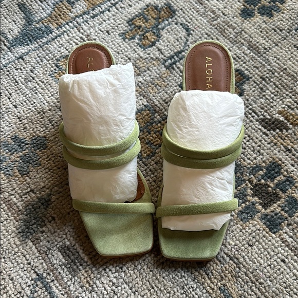 Alohas - Women's Indiana Leather Sandals - Picture 2 of 5